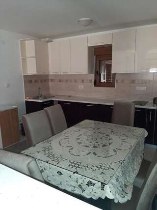 Апартаменты Aparmani MIA VUKSANOVIC 1 Цетине Апартаменты с 3 спальнями-14